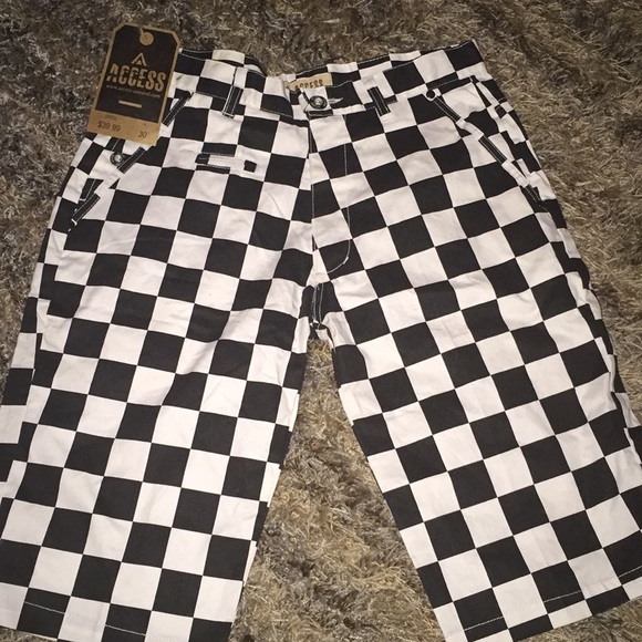 ACCESS - Picture 3 of 4